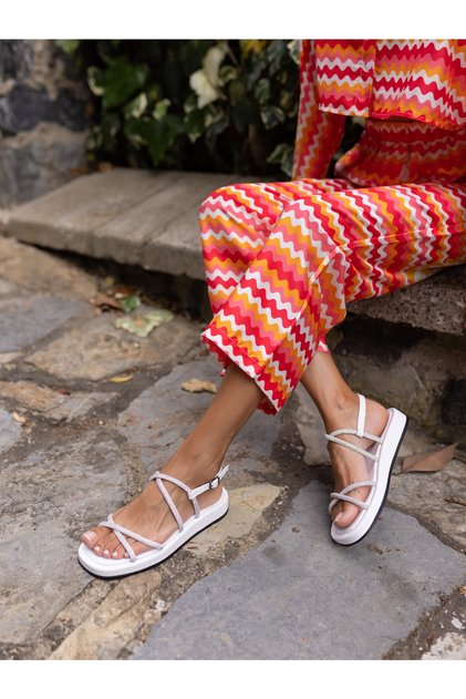 Master Women's White Stone Detail Sandals
