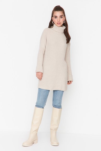 Beigefarbener Rollkragenpullover aus Strick TCTAW23KZ00005