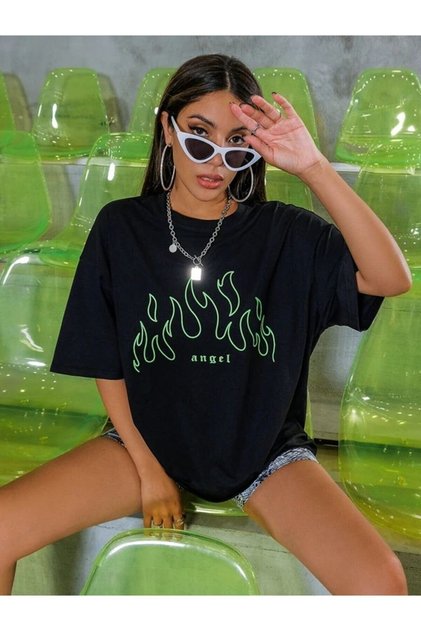 تيشيرت نسائي مقاس كبير مطبوع عليه Green Angel