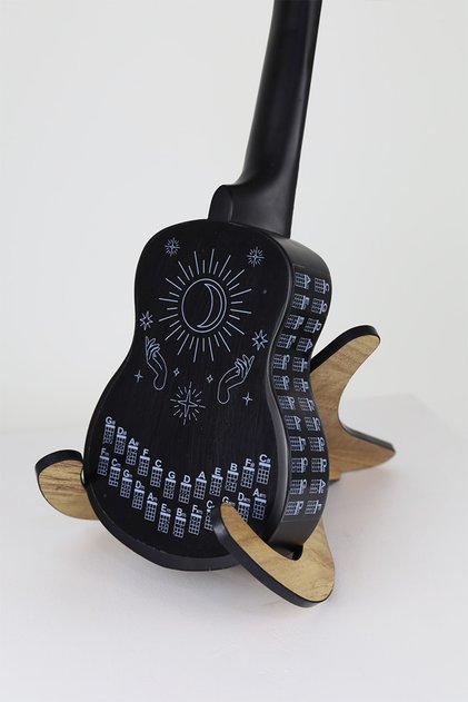 Ukulele Yeni Başlayanlar Için Arkasına ,yanına Yapıştırılan Şeffaf Akor Tablosu,cetveli
