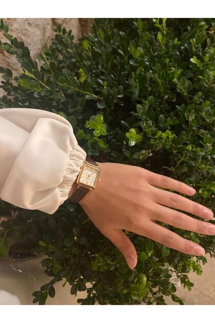 Brown Women's Wristwatch with Leather Strap