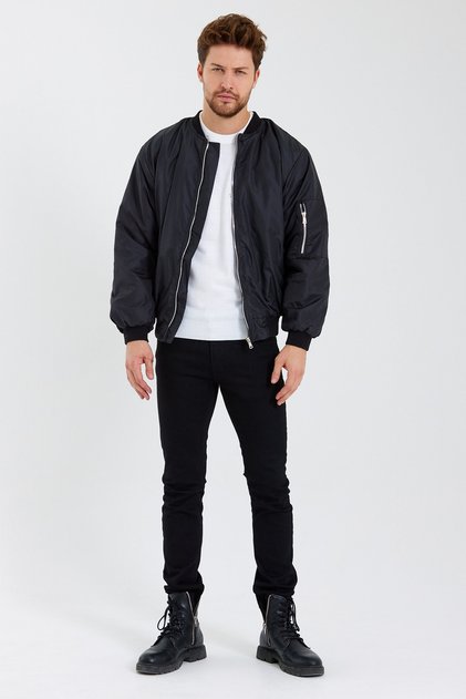 Siyah Oversize Su Geçirmez Içi Kapitone Bomber Ceket