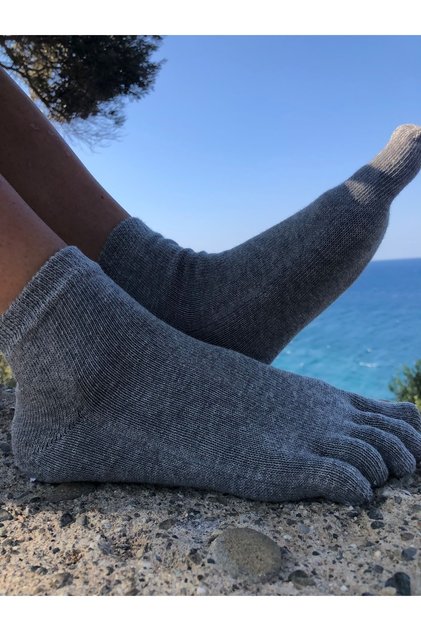 3 Lü Toppuklu Parmaklı Patik Çorap