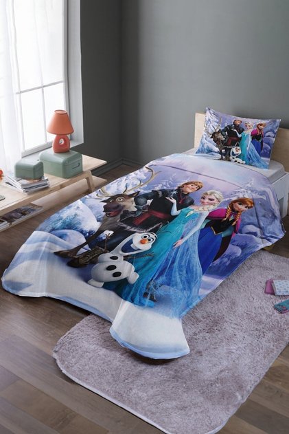 Elsa and Friends Patterned Single Bedspread and Pique Set