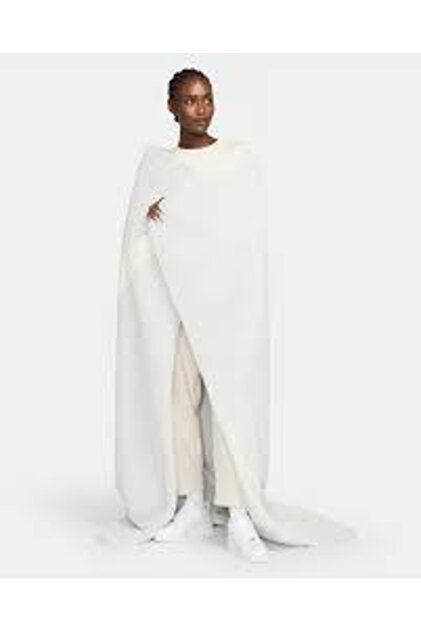 NIKE フェイクファーブランケット　DO3793-220 Nike -sportswear Blanket-faux-fur-swoosh-gri-battaniye-do3793
