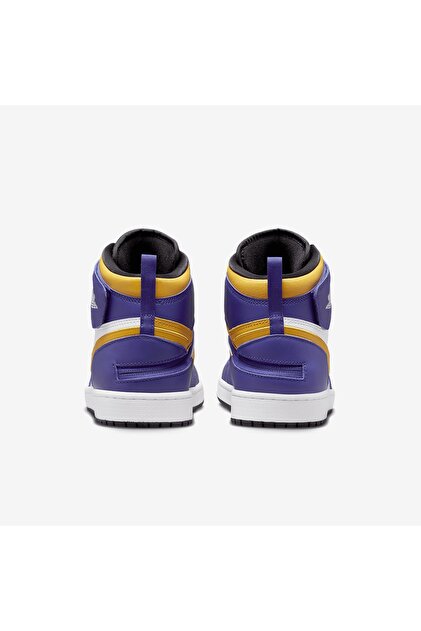 Nike Air Jordan 1 Hi Flyease 