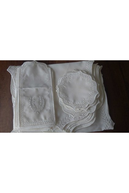 Linen Cream Spike Embroidered American Service Runner Set for 8 People (25 Pieces)