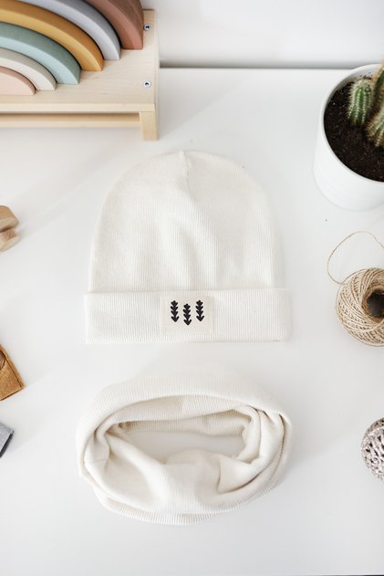 Ecru Tree Rib Labeled Beanie Neck Collar Set