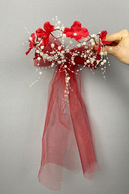 External Shooting Crown with Red Tulle Bow and Hydrangea Flowers Special Design Bridal Henna