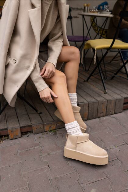 Alba Women's W Classic Beige Real Suede Ultra Mini Platform Boots