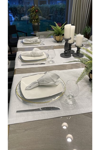 Royal Silver Glitter White Linen Textured Runner 1 Piece (Napkin Not Included)