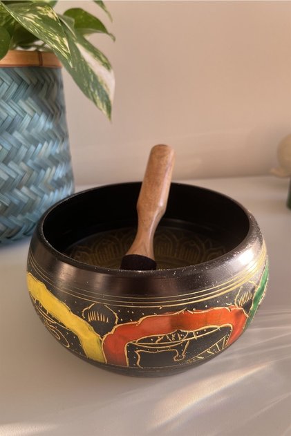 7 Chakra Colored Tibetan Singing Bowl - 16 cm Diameter