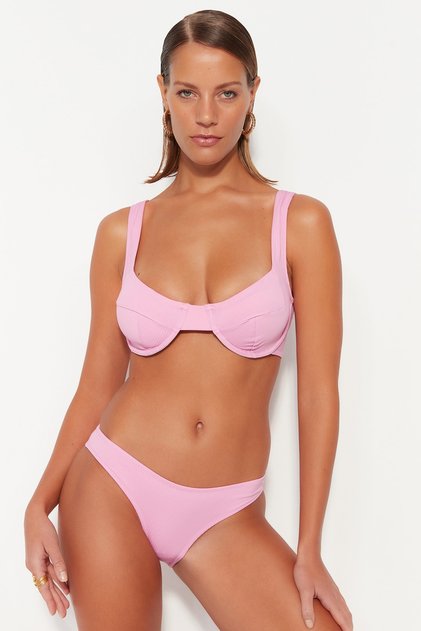 Partea de jos de bikini cu picior înalt texturizat ecru TBESS21BA0014