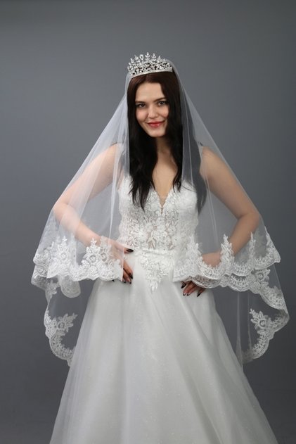 Wedding Dress Veil Two Tiers French Lace Veil Length Top Solid 70 Cm Bottom Solid 120 Cm