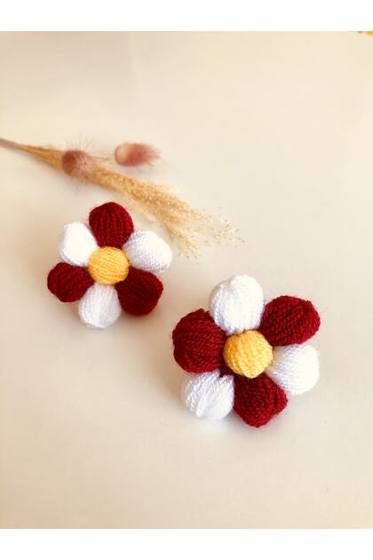2-Piece Red White Color Knitted Daisy Hair Clip