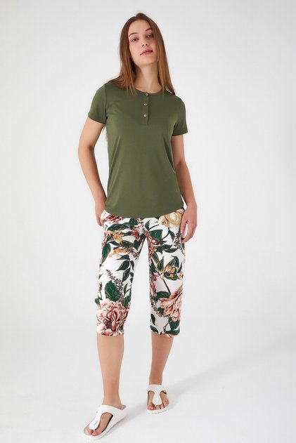 Compatible Green Women's Capri Suit