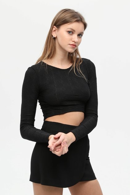 Crop-top cu textura neagră