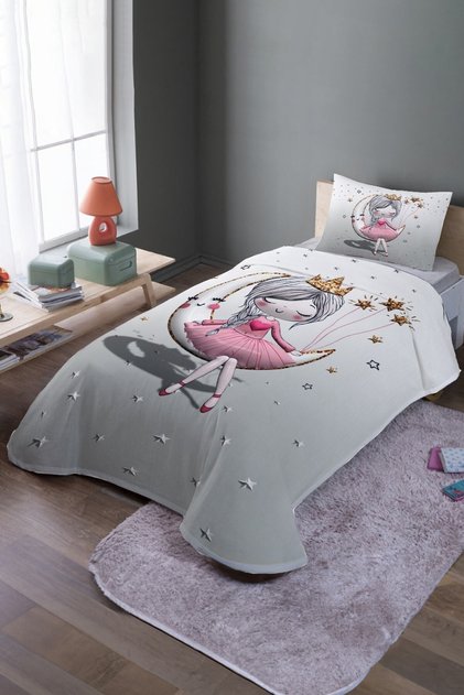3D Gray Princess Sitting on the Moon Patterned Single Bedspread and Pique Set