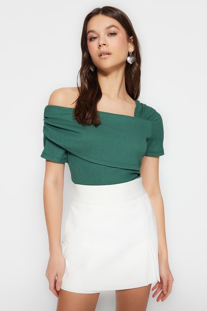 Emerald Green Asymmetrical-Collar Fitted/Slim-Fit Snap-Closure Knit Bodysuit TWOSS23BD00060