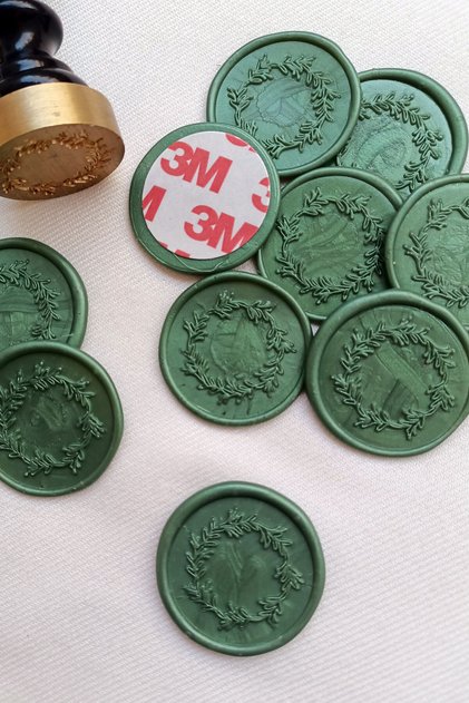 50 Adhesive Ready Seals - Emerald Green