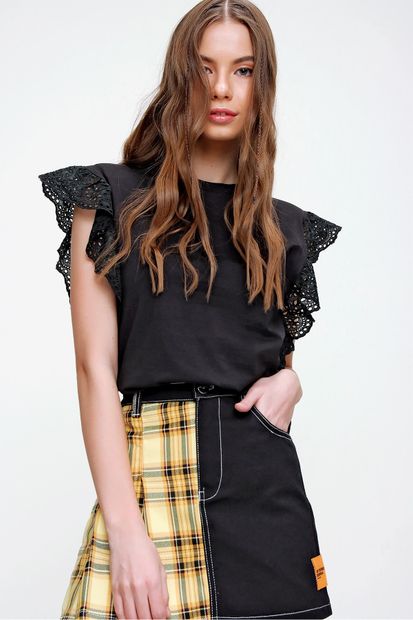 Trend Alaçatı Stili Kadın Siyah Güpür Kollu Vatkalı Bluz ALC-X5939 - 5