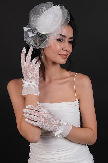 White Ribbon Detailed Costume Gloves and Cap Set