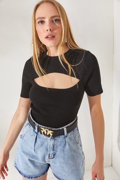 Women's Black Kiss Detailed Crop Knitwear Blouse BLZ-19002243