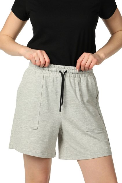 Kadın Beli Lastikli Cepli Etiket Detaylı Regular Fit Şort Gri Melanj