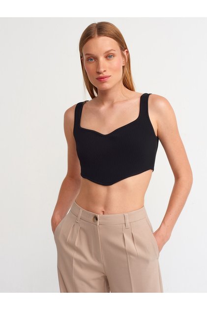 10223 Kalp Yaka Triko Crop-siyah