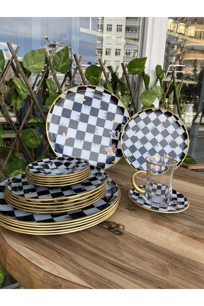 Checkered 24 Piece Set