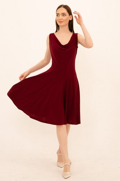 Bordo Degaje Yaka Kloş Elbise