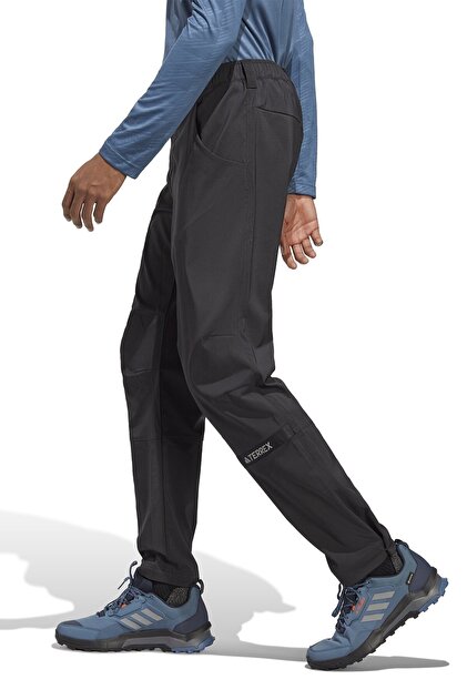 adidas HM4032-E adidas Mt Woven Pant Erkek Pantolon Siyah - Fiyatı