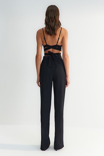 Trendyolmilla X Zeynep Tosun Siyah Parlak Taşlı Pantolon