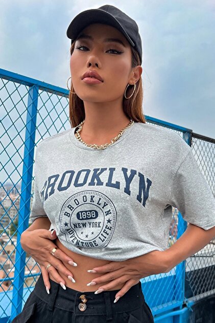 MODAGEN Women's Oversize Crop T-shirt Gray Brooklyn Printed- Trendyol