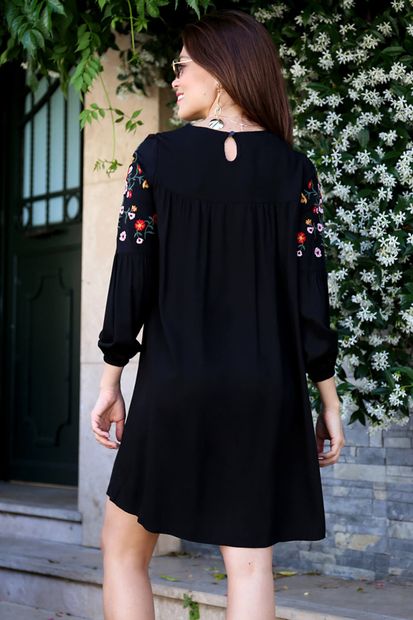 Eka Kadın Siyah Çiçek Nakış İşlemeli Uzun Kol Elbise 0528-0428 - 4