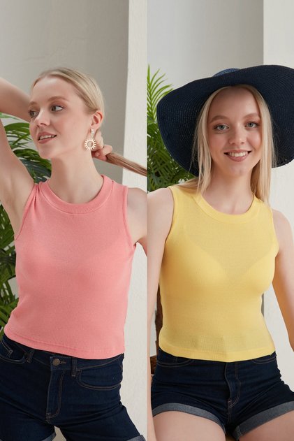 Women's Yellow Powder Halter Neck 2-Piece Crop Blouse