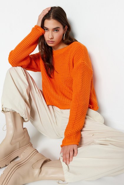 Orangefarbener Crop-Strickpullover mit weiter Passform TWOAW23KZ01193