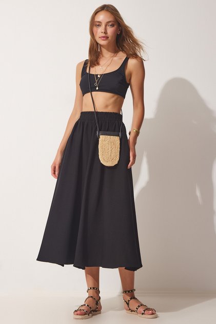 Women's Black Pocketed Woven Flared Skirt MC00195
