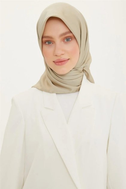 ARMİNE SPORT DÜZ FON EŞARP