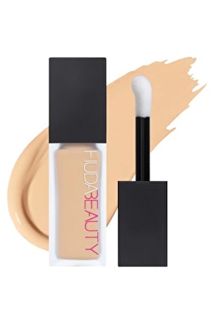 Huda Beauty FauxFilter Luminous Matte Buildable Coverage Crease