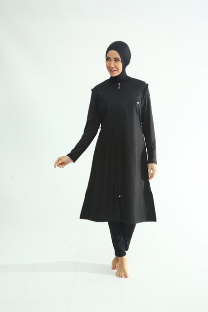 ملابس سباحة رسمية مغطاة بالكامل بالجيلي