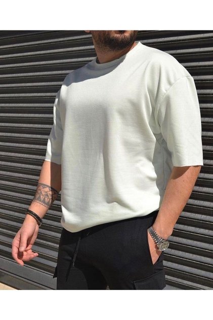 Oversize A Quality T-shirt with Dirty Cut Detail