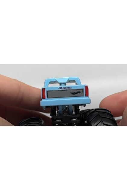 HOT WHEELS 2023 Hot Wheels - Monster Trucks Arabalar- Ms. Bigfoot