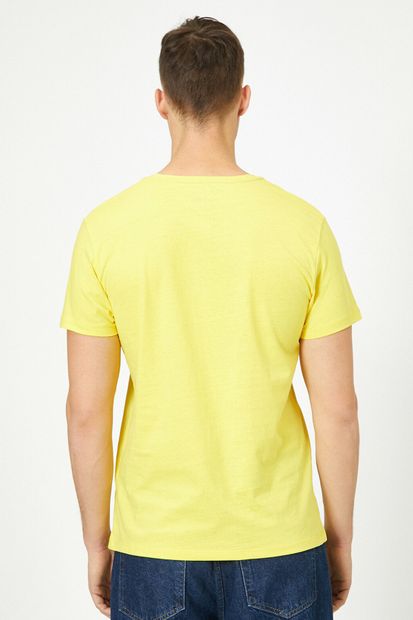 Koton Erkek Sarı Bisiklet Yaka T-Shirt 	0YAM12136LK - 4