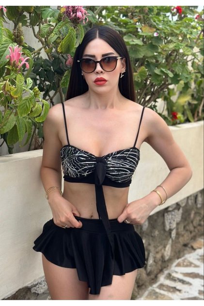 Üstü Pul Detaylı Şortetkli Kadın Bikini Takımı