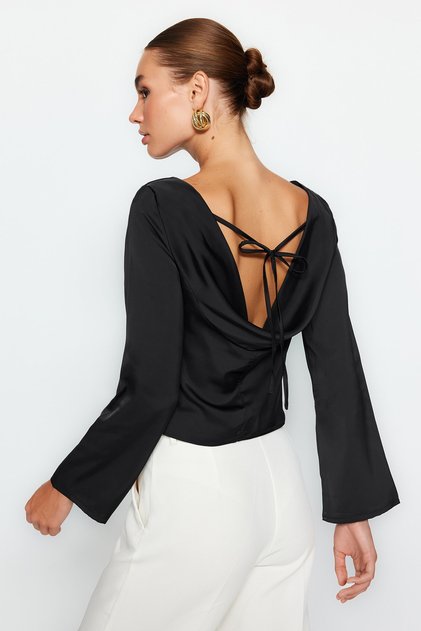 Schwarze Bluse aus gewebtem Satin mit Rückendetails TWOAW24BZ00286