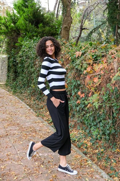 Women's Loose Fitting Baggy Trousers Black 23w402
