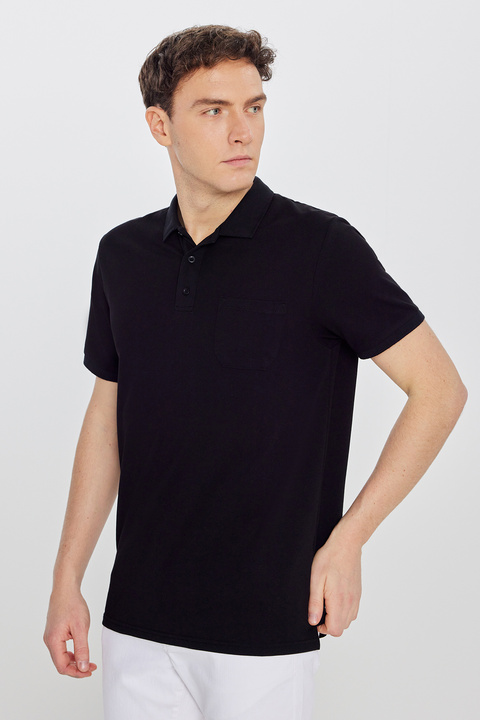 AC&Co / Altınyıldız Classics Erkek Çekmeyen Pamuklu Kumaş Regular Fit Rahat Kesim Koyu Siyah Kıvrılmaz Polo Yaka Cepli Tişört