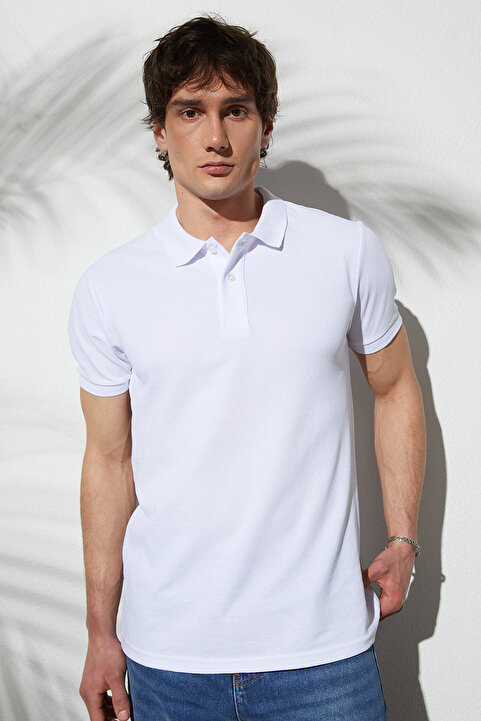 Tudors Erkek Slim Fit Dar Kesim Pamuklu Yumuşak Doku Kumaş Kıvrılmaz Yaka Beyaz Polo Yaka Tişört