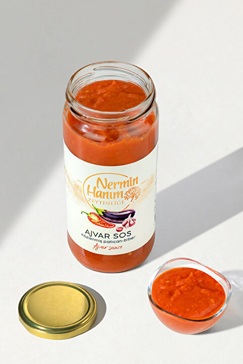 Nermin Hanım Zeytinliği Közlenmiş Biber Patlıcanlı Ajvar Sosu 450gr